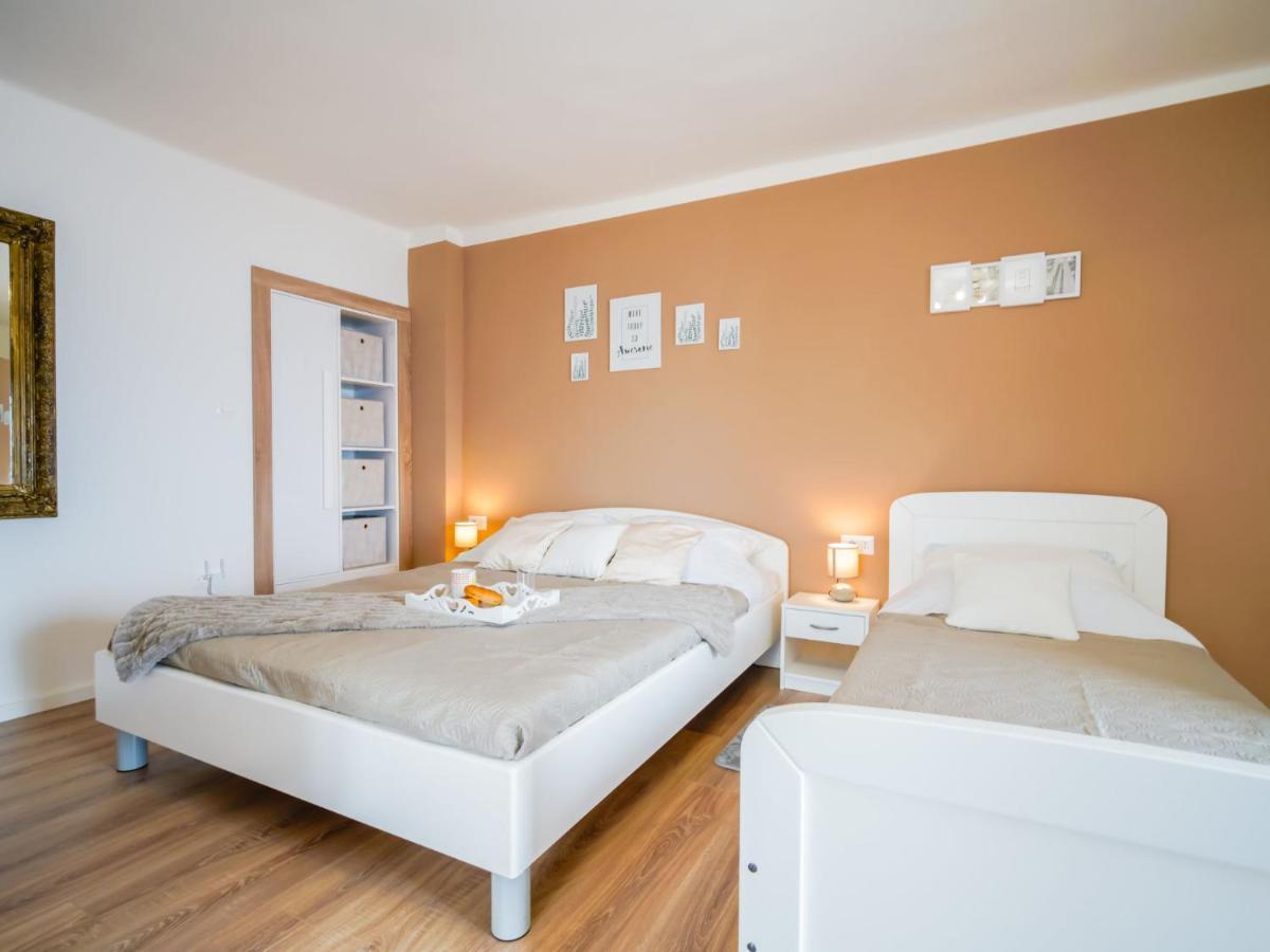 Apartment Ema By Interhome Laurana Esterno foto